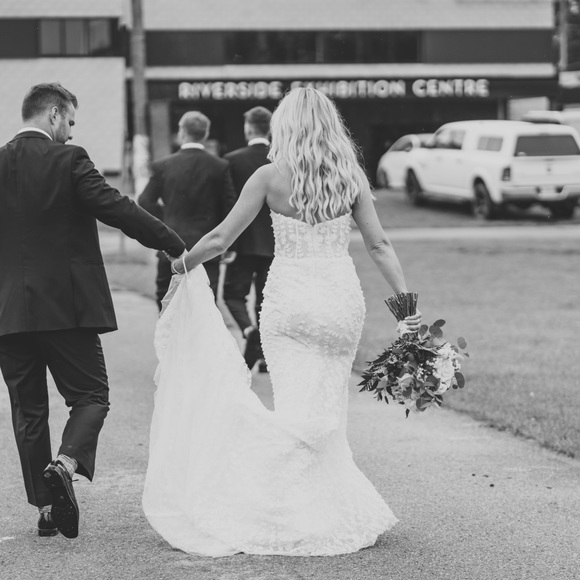 Posie Made with Love Wedding Dress - Picture 6 of 8